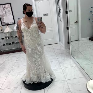 Wedding dress Pronovias